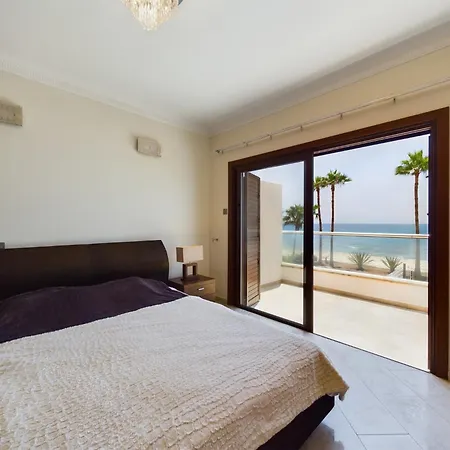 فيلة Fabulous Front House With Pool *