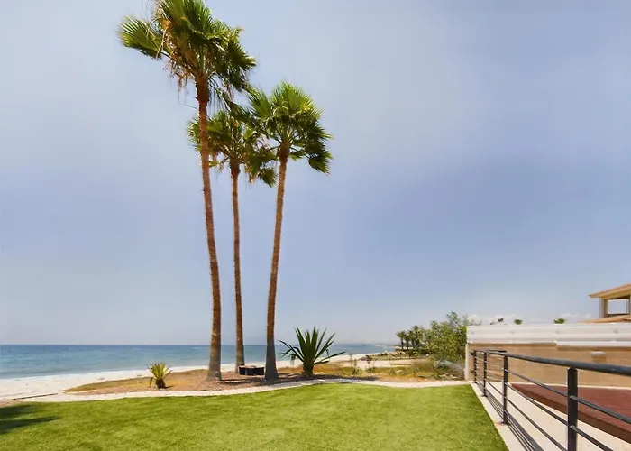 Fabulous Front House With Pool