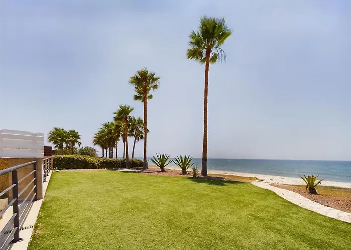 فيلة Fabulous Front House With Pool *