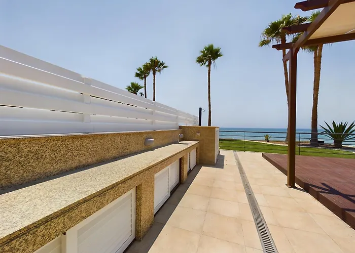 فيلة Fabulous Front House With Pool *