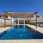 别墅 Fabulous Front House With Pool 拉纳卡