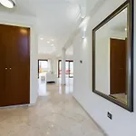 别墅 Fabulous Front House With Pool