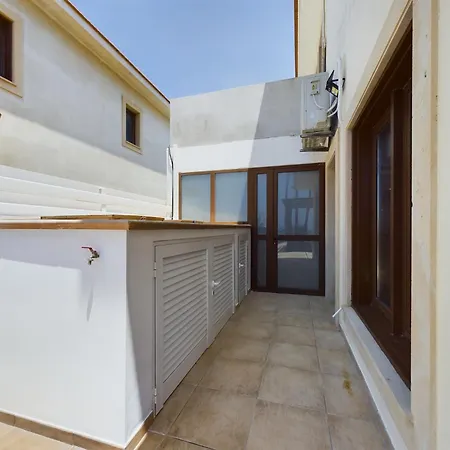 Villa Fabulous Front House With Pool *