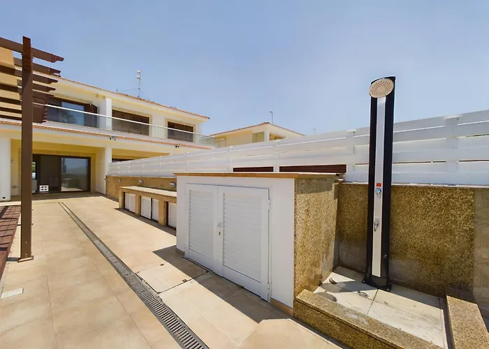 Fabulous Front House With Pool Larnaca