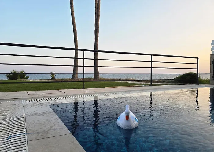 Fabulous Front House With Pool